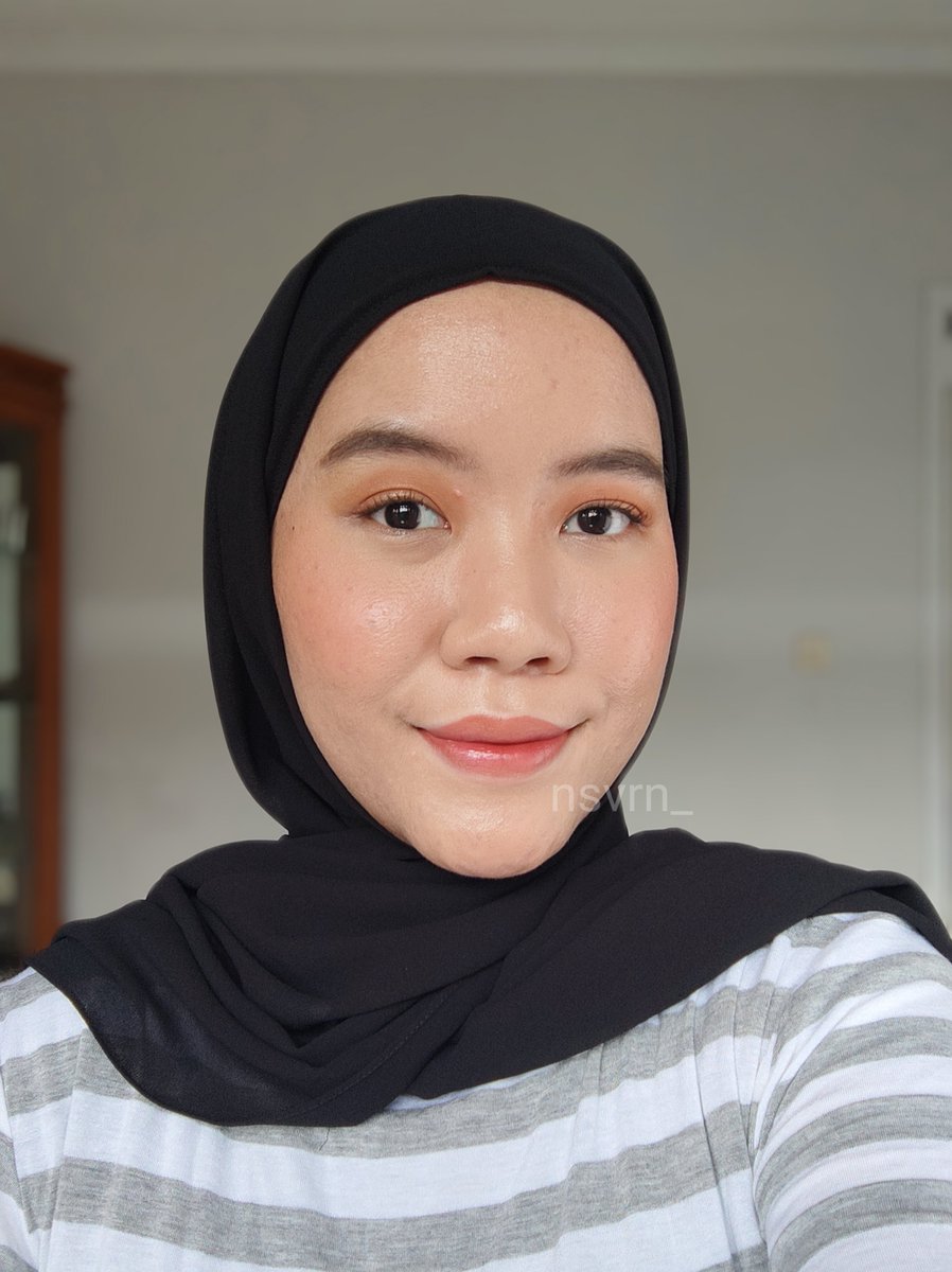 nsvrn_'s tweet photo. REKOMENDASI MAKEUP 💖

Abis nyobain face pallete baruuu! Kiwww @madformakeup_co 🥳

Creamy &amp; Blendable walau aku applynya pake tangan, gapake spons/beauty blender.

Blushnya cakep bgt!! ✨🧡

#racuninmakeup https://t.co/gFfHVr41fp