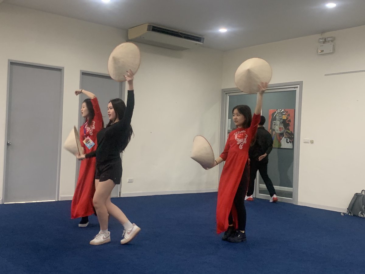 Visual arts, music, drama, dance, and STEAM activities filled the 3 day #MRISAArtsFestival at the International School Eastern Seaboard in Thailand last week. Our students proudly represented #UNISHanoi as they engaged in creative competitions, rehearsals and final performances.