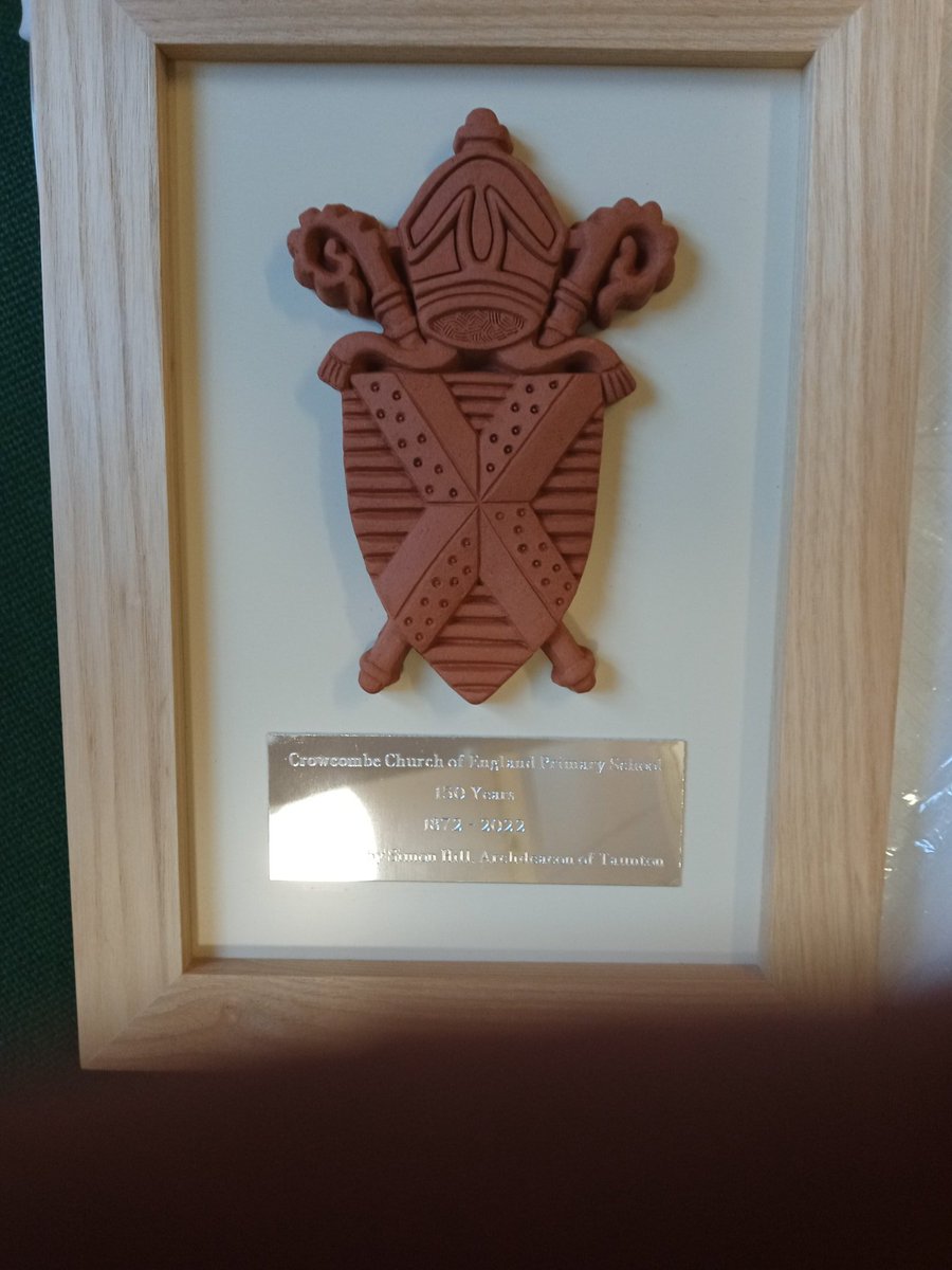 SimonJHill8's tweet photo. Delighted to present plaque from @BathWells celebrating 150 years of Crowcombe School and whilst there to see one from 25 years ago there too. https://t.co/92ITSXsACa
