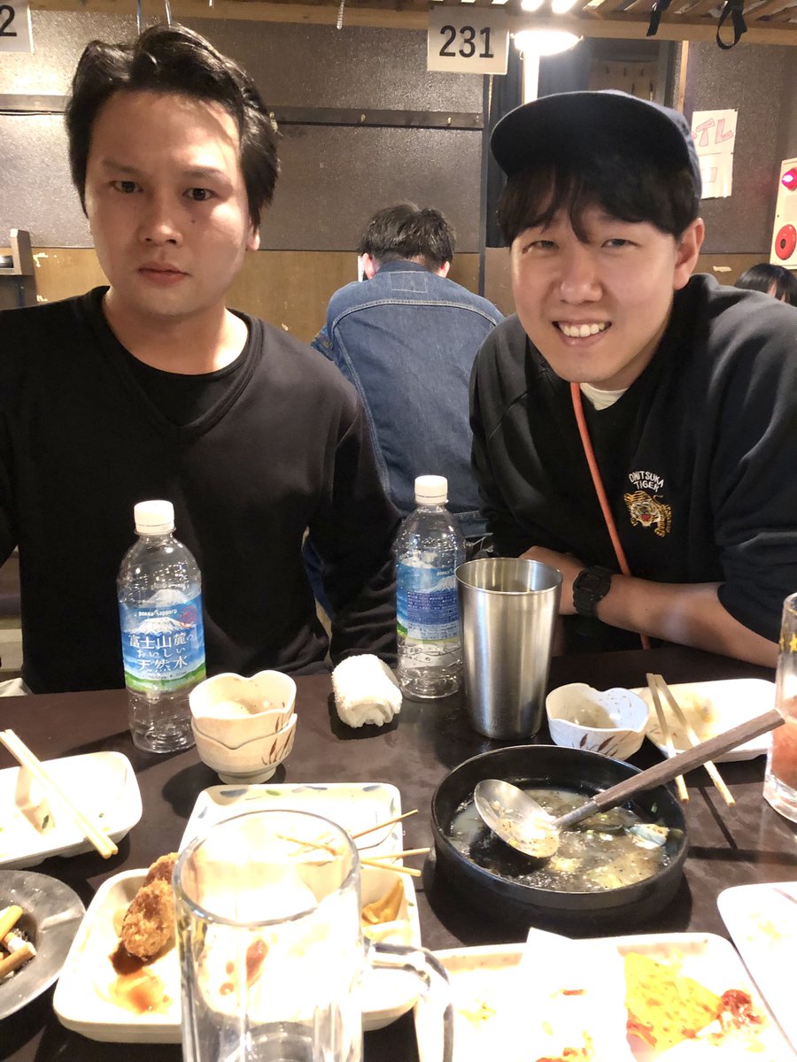 sample373's tweet photo. イクトが30分おれにブチギレてる間かつやまは一言も発さんかった。
イクトが帰った今も。 https://t.co/80JeEpDzTA