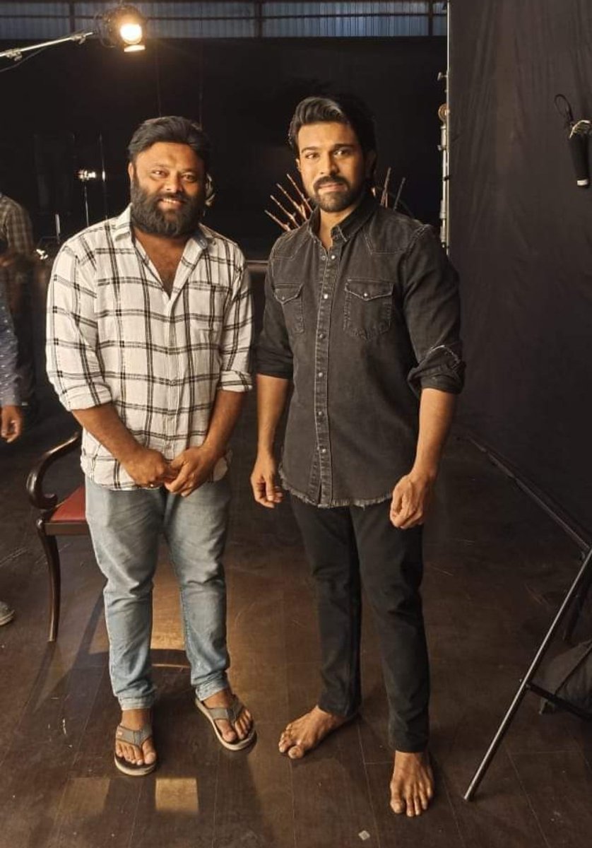 AlwayzRamCharan's tweet image. On Bhola Shankar sets.

#RamCharan #BholaaShankar