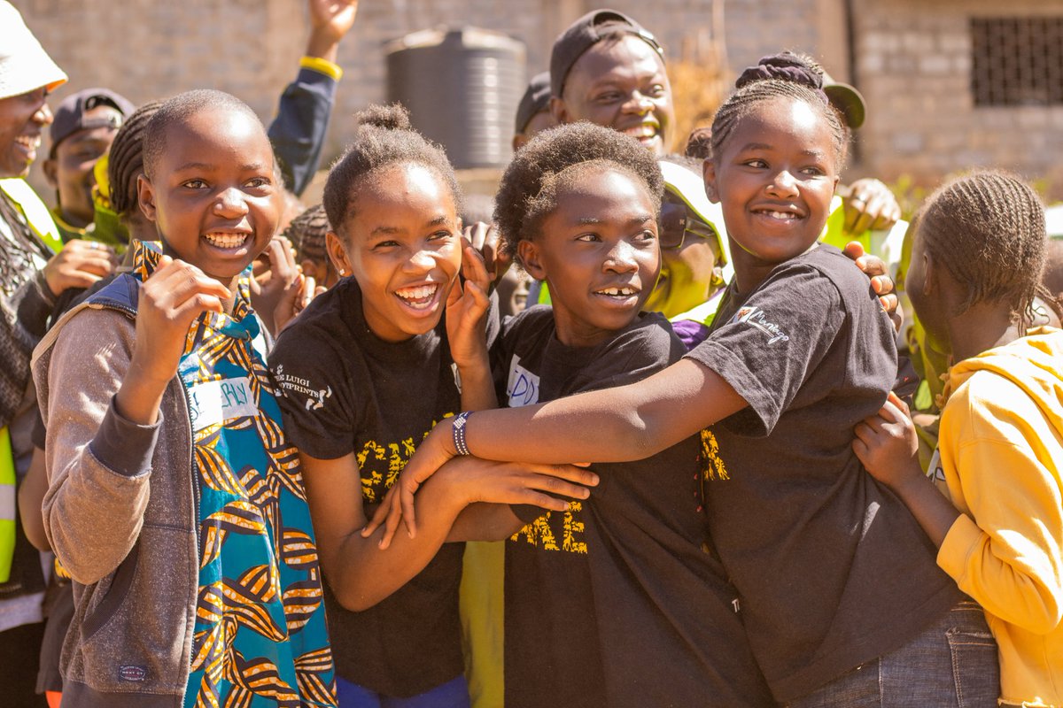 MatundaPhoebe's tweet photo. 4/5 The #BLC2 was a space for transformation & growth with SUSO leaders going through leadership training & capacity building with hands on training as we engaged the community and took part in a @kwskenya #NNP Clean up & Water trekking activity. #SUSO #TransformativeLeadership https://t.co/oAOxnUjpy5