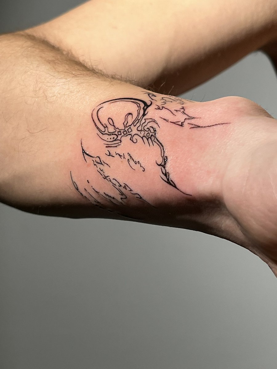 ayaz_edinberg's tweet photo. New tattoo❤️‍🔥 https://t.co/eGRFzHEIdw
