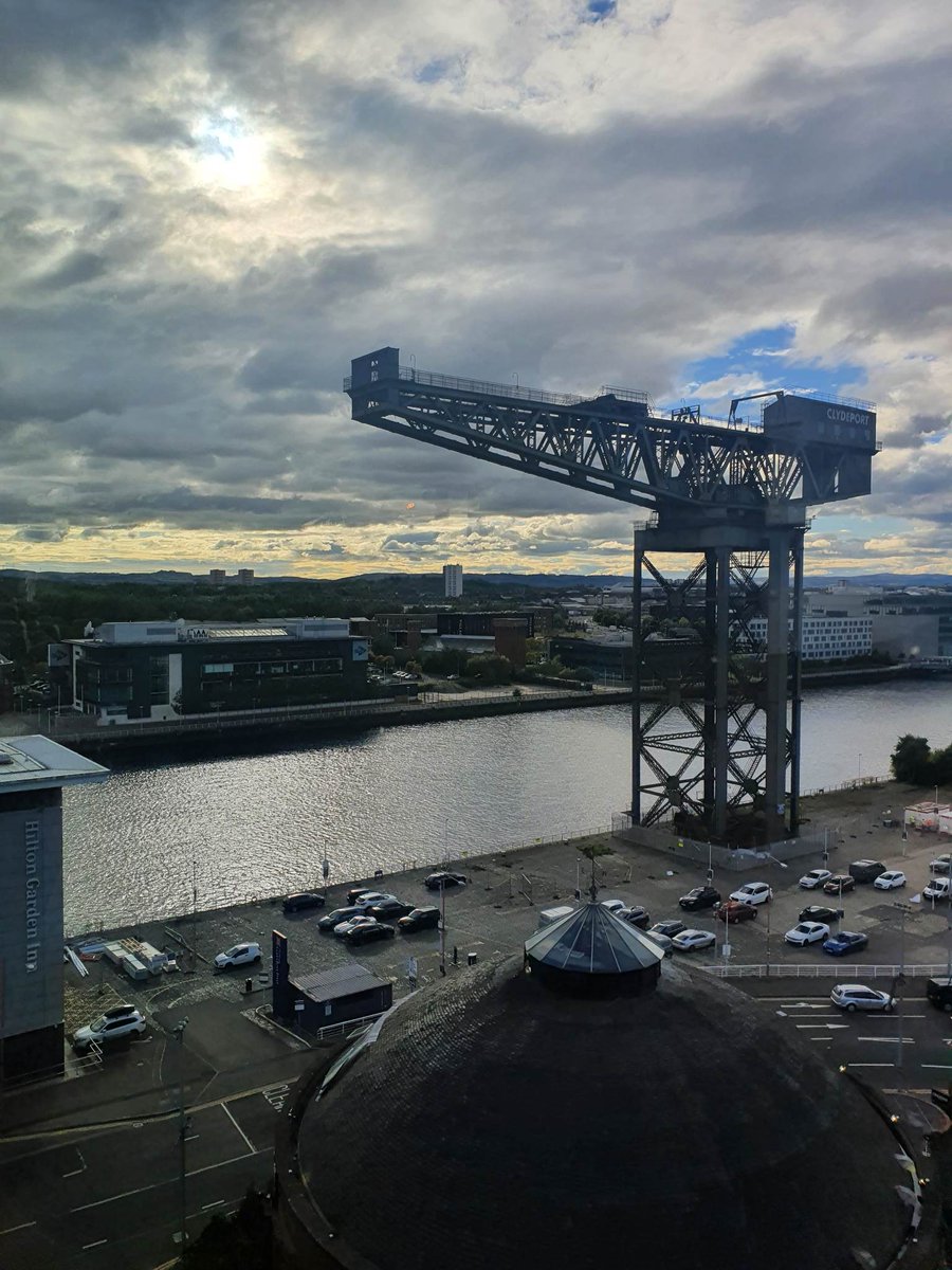 Impressive views of the Glasgow skyline from the <a href="/RadissonREDGla/">Radisson RED Glasgow</a> skybar, taken some months ago now.  Hope to visit again and hopefully catch the sunset! Can you spot the <a href="/glasgowtour/">City Sightseeing Glasgow</a> bus?😉 #Glasgow