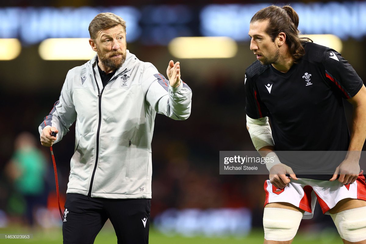 Honouring the legacy of Shaun Edwards, but forging his own path as Wales' defence coach, Mike Forshaw is  excited to bring new strategies to Welsh rugby. via @Dai_Sport_ 

Read more
dai-sport.com/im-not-shaun-e…

#WalesRugby #MikeForshaw #ShaunEdwards