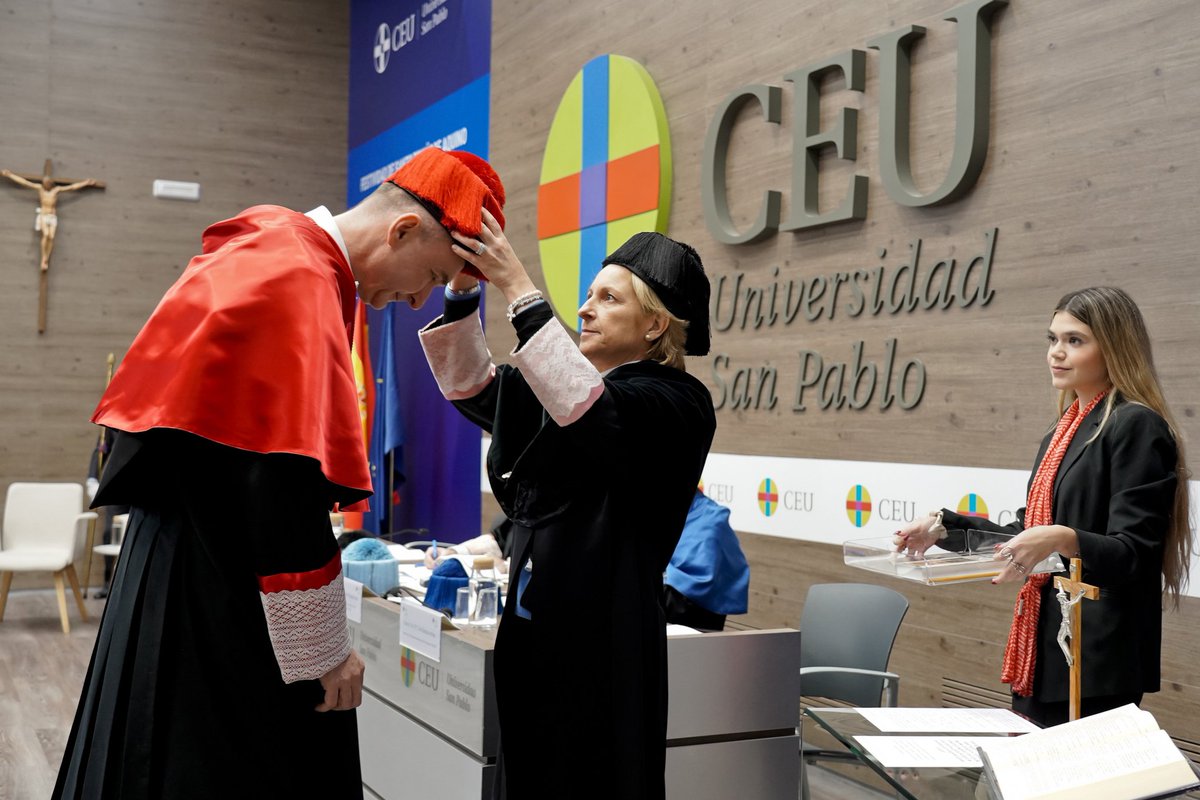 Konrad Pawel Slowinski (@kpslowinski) on Twitter photo Gracias a <a href="/MVE65/">Marta Villar Ezcurra</a> por su exigencia metódica y su confianza depositada en mí sin la que no hubiera sido posible llegar hasta aquí! Gracias <a href="/USPCEU/">Universidad CEU San Pablo</a> Gracias a <a href="/MVE65/">Marta Villar Ezcurra</a> por su exigencia metódica y su confianza depositada en mí sin la que no hubiera sido posible llegar hasta aquí! Gracias <a href="/USPCEU/">Universidad CEU San Pablo</a>