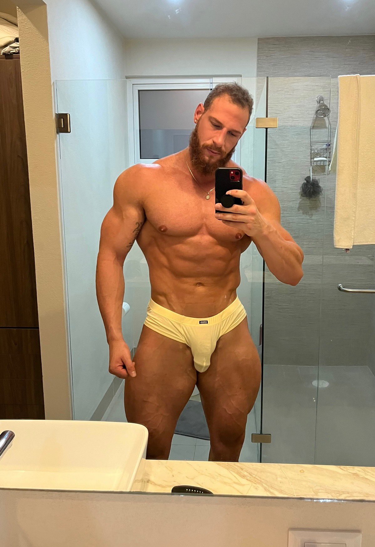 pharbi636 on X: Only cute twinks retweet 😏 #fitness #muscle  t.coHXAw8VPUqk  X