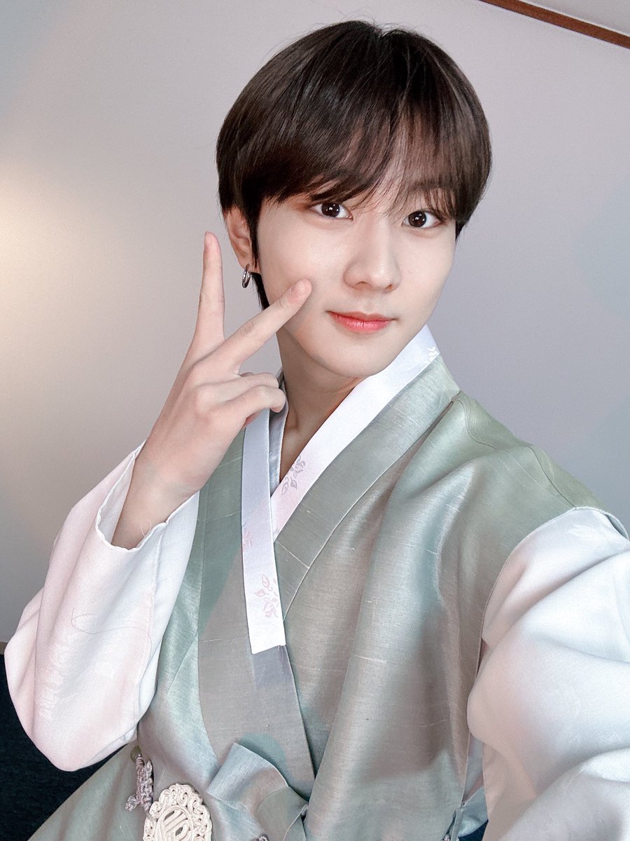__pengu1n's tweet photo. happy birthday to my won and onliiii! 🫶🥳
#jungwon_day https://t.co/VaHgTwQqEs