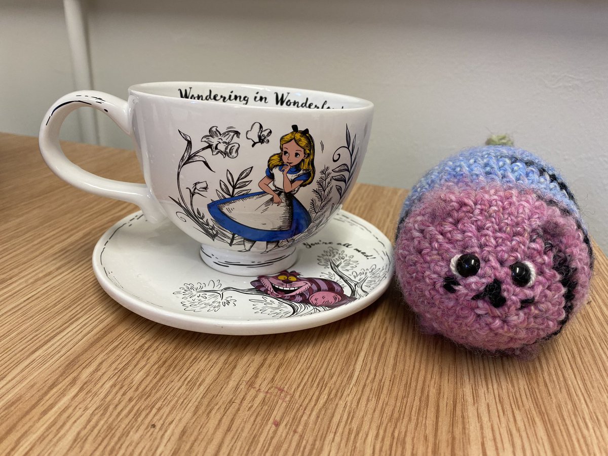 @AJ_Wils knitted me a Cheshire Cat for the office, so I got a cup to match him!