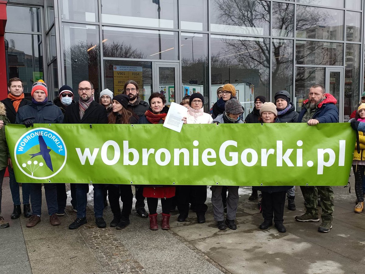 agatadiduszko's tweet photo. Dzielnica Ursynów forsuje inwestycję której nie chce nikt, bo zniszczy przyrodę i jest sprzeczna z oficjalną polityką Prezydenta @trzaskowski_ (przypominam: szefa komisji ŚRODOWISKA w Komitecie Regionów UE) - w #listotwarty proponujemy 4 zmiany w inwestycji narzecz 🌳🌿🐦
#dasię? https://t.co/ityoHE9QVa