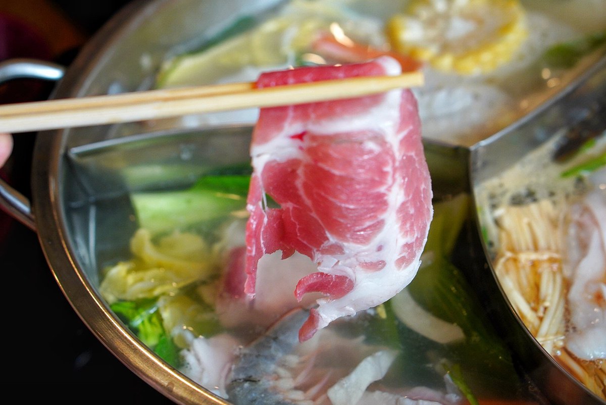 ReviewAroii's tweet photo. ร้านบุฟเฟต์ชาบูหม้อไฟเกาหลีห้ามพลาด Itaewon Topokki Buffet 🫕 อยู่ในโครงการอุดมสุขวอล์ค ราคาดีมาก ฿299 สุทธิ + น้ำรีฟิลแล้วด้วย ไม่จำกัดเวลา ของอย่างเยอะ หมู กุ้ง ปลาหมึก ของทานเล่น บาร์ผัก คิมบับและอีกเพียง https://t.co/h4khoOAxkJ