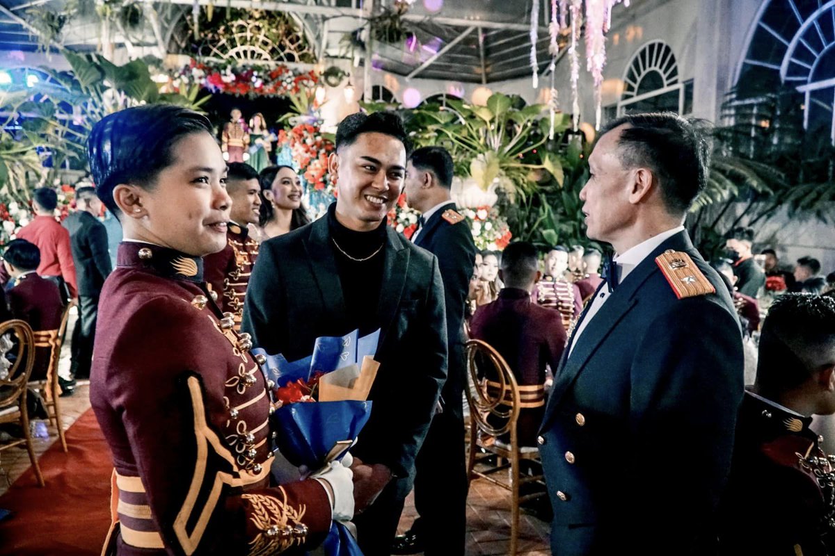 PNPAOfficial's tweet photo. PNPA SINAG-LAWIN CLASS 2025 HOLDS VALENTINES’ HOP

Taking a breather from the daily rudiments, socialization activities such as this, in the broadest sense, enable the cadets to learn social knowledge and abilities required to a position they will be holding once they graduate. https://t.co/JRdCWDqm6K