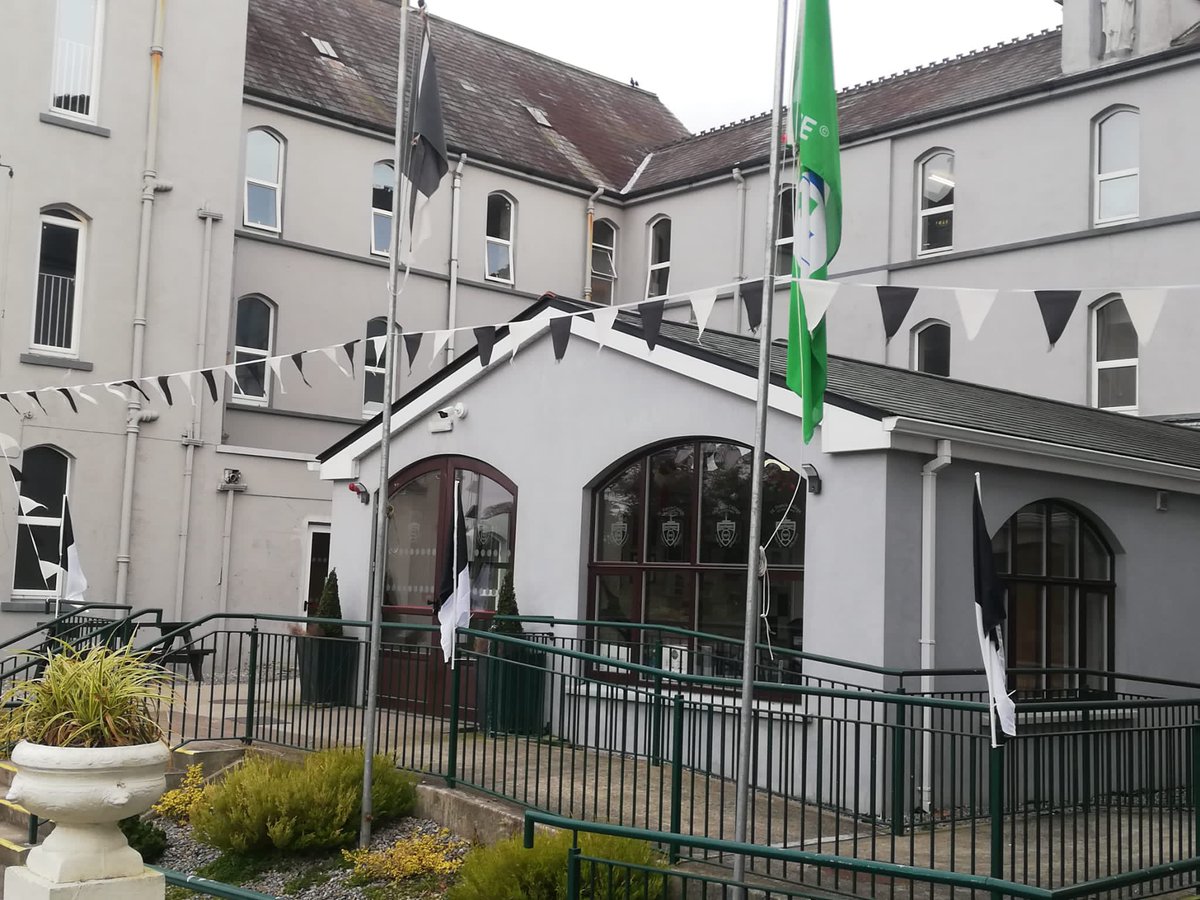 rococork's tweet photo. Corn Uí Mhuirí fever is setting in! The black and white is all over the school ⚫️⚪️ It would be great to see supporters this Saturday in Mallow to cheer on our boys! #RocoAbú https://t.co/92Kl2K5OoQ