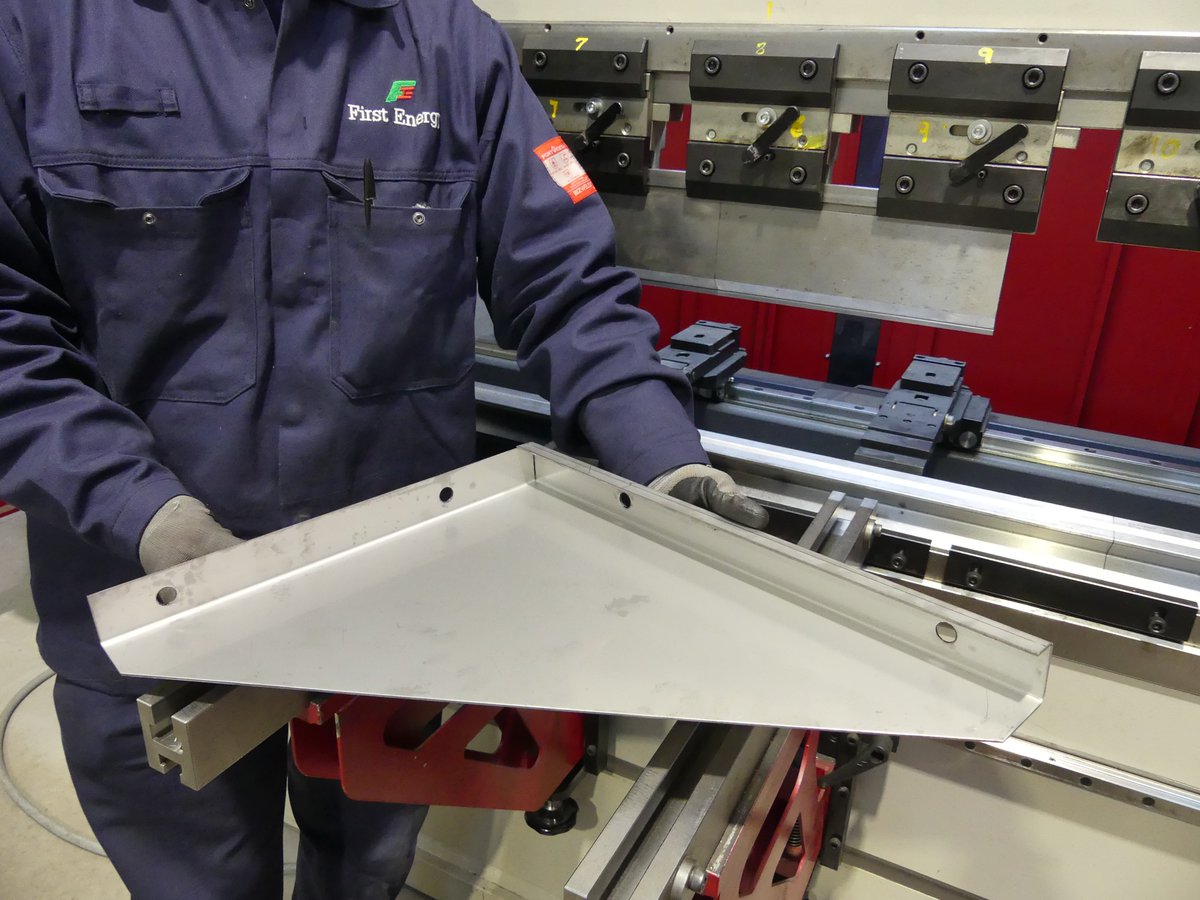 Producing a multi fold stainless steel pipe bracket for site installation.

#stainlesssteel
#pipebracket
#pipework
#pressbrake
#fabrication