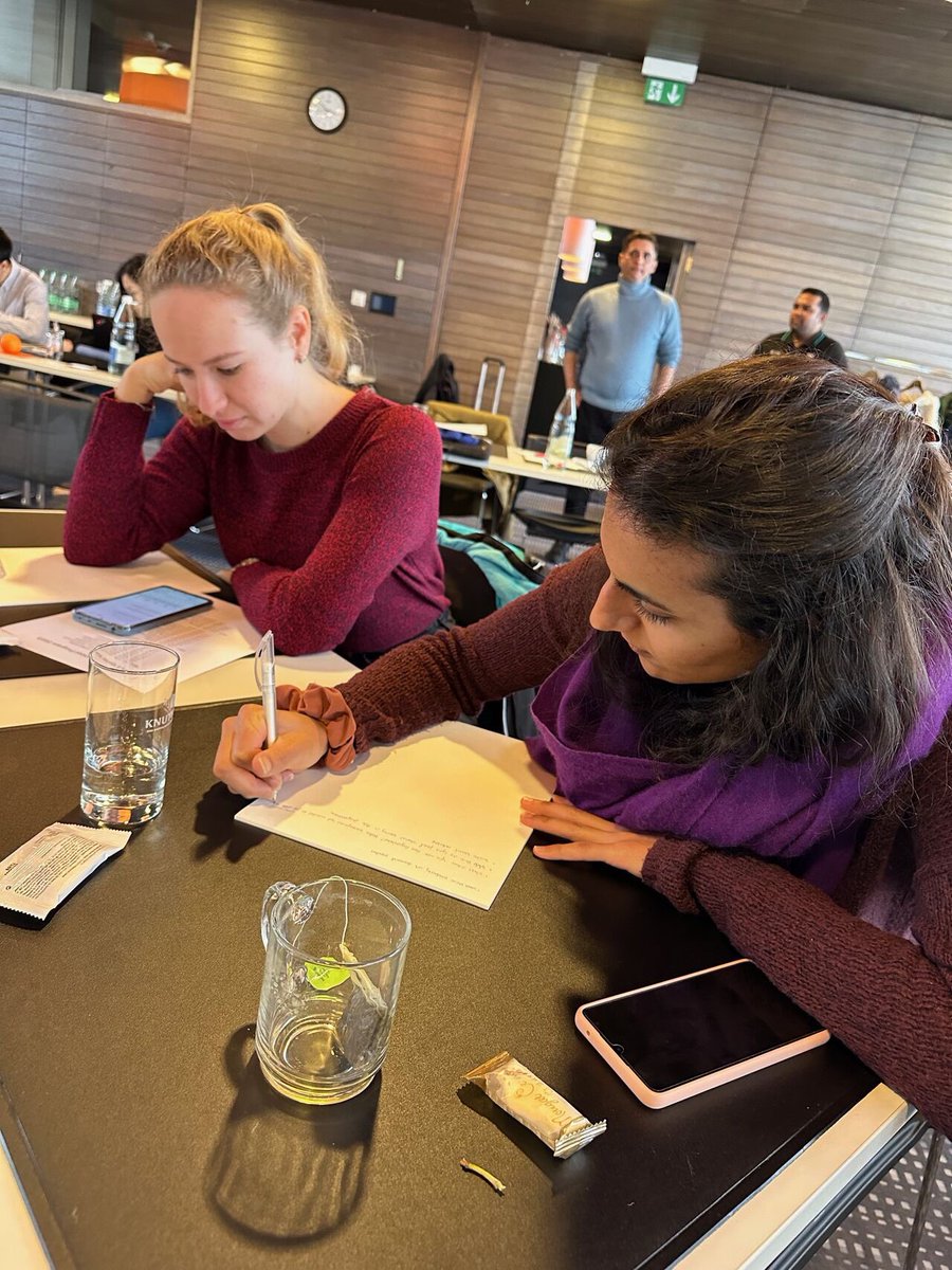 jdplsCH's tweet photo. Students and thesis advisors reflecting on the learning sciences and their key takeaways from the winter school

#jdplsch #winterschool #doctoralprogram #learningsciences #learning #teaching #STEMeducation https://t.co/F46vDMAna3