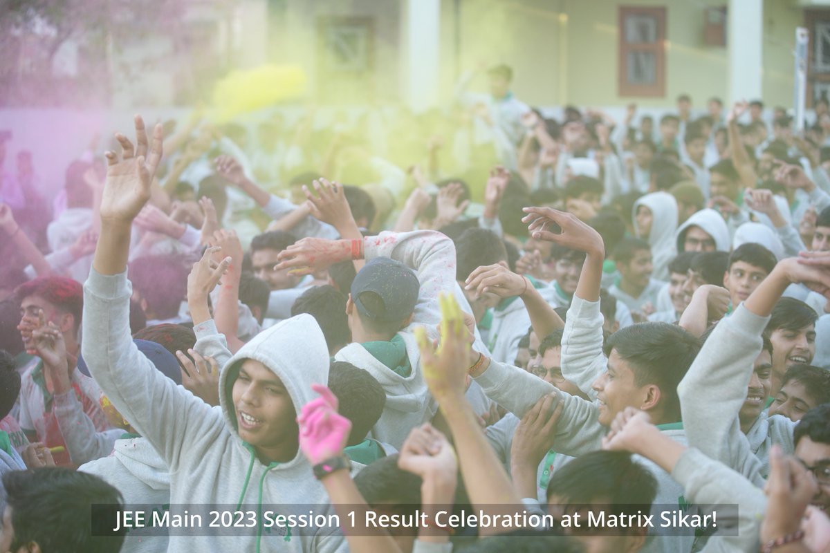 MatrixSikar's tweet photo. 🎊Victory Celebration at #MatrixSikar! For a winning #JEEMain2023Session1Result:
💯 A 100 percentiler, All India Joint Topper from Matrix Sikar! 
✌️ 99.00%ile and above – 60 students (Highest in Sikar)
😎 3 out of Top-4 students from Sikar are from Matrix! 

#JEEresultcelebration https://t.co/ZwS3jBPXRk