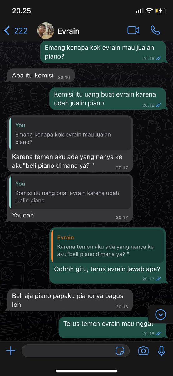 tempeultra's tweet image. Malem-malem di-chat bos ❌
Malem-malem di-chat anaknya bos yang masih sd ✅
😭😭😭🙏🏼