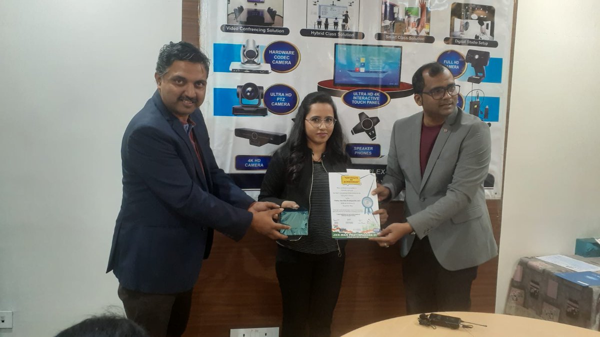 officialidpi's tweet photo. Presenting some glimpses of felicitation ceremony of #JanManPratispardha2023. It was a great pleasure having you all.
#JMP2023 #IDPI #IndianDigitalandPoliticalInclusion #onlinecompetition #onlinecompetitions #talenthunt #competitions #SmartClasses #SmartClassroom #Ranchi https://t.co/qA17WTPoeg