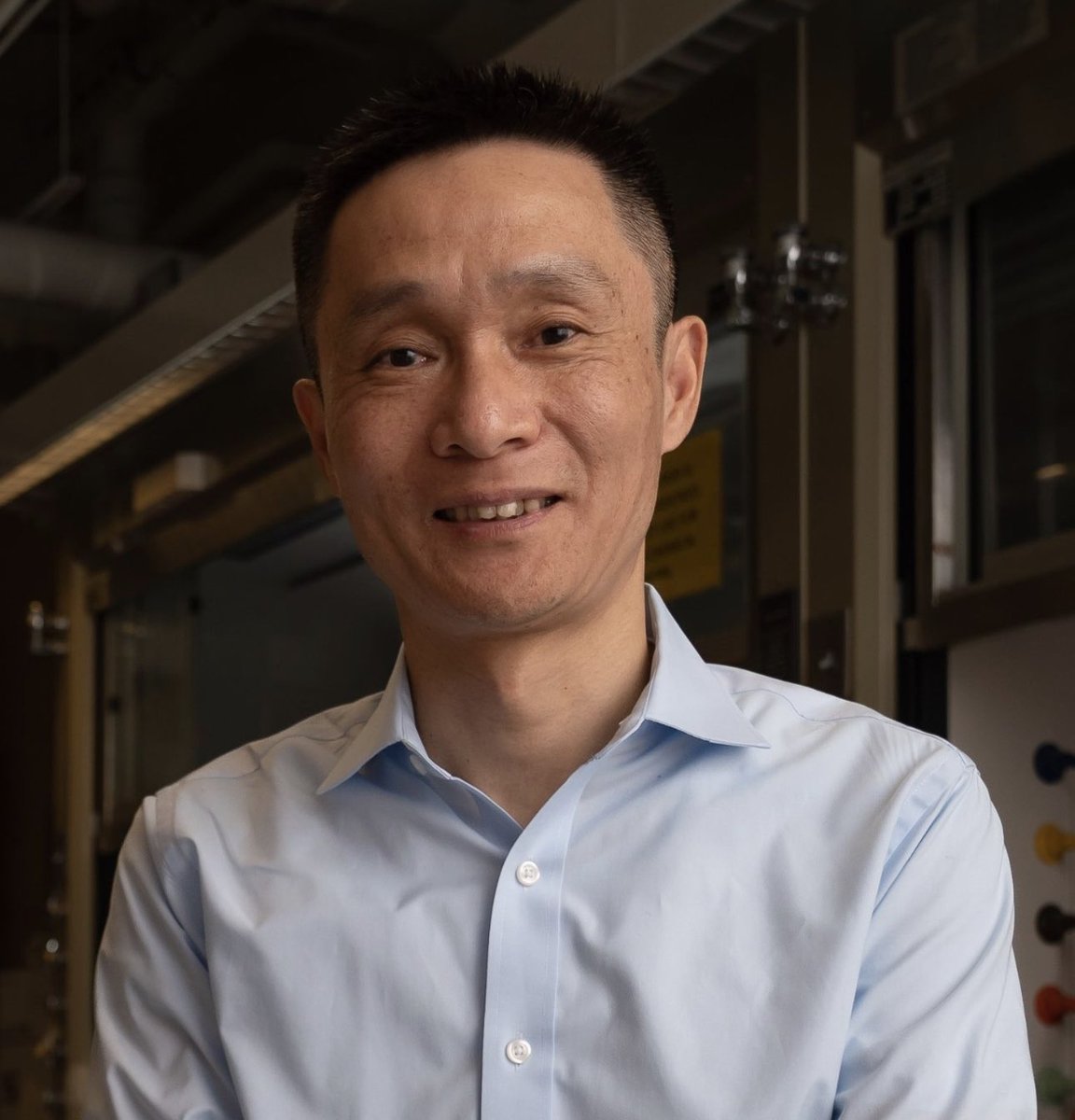 WolfPrize_'s tweet photo. Chuan He, Wolf Prize 2023 laureate in Chemistry.
The He laboratory discovered the first RNA demethylase, an enzyme that removes the methyl group from N6-methyladenosine, the most prevalent mRNA modification in eukaryotes - an incredible breakthrough!
@UChiChemistry @UChicago https://t.co/oF9SUdyLGQ
