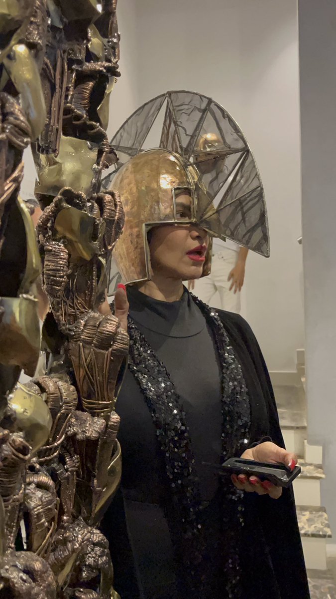 CanvasGallery's tweet photo. Thank you to everyone who came to the opening and attended the performance last night! It was an energy-packed event with fantastic artists. 🙌
#canvasgallery #performanceart #amingulgee #fairytale72 https://t.co/fnY1ANiasT