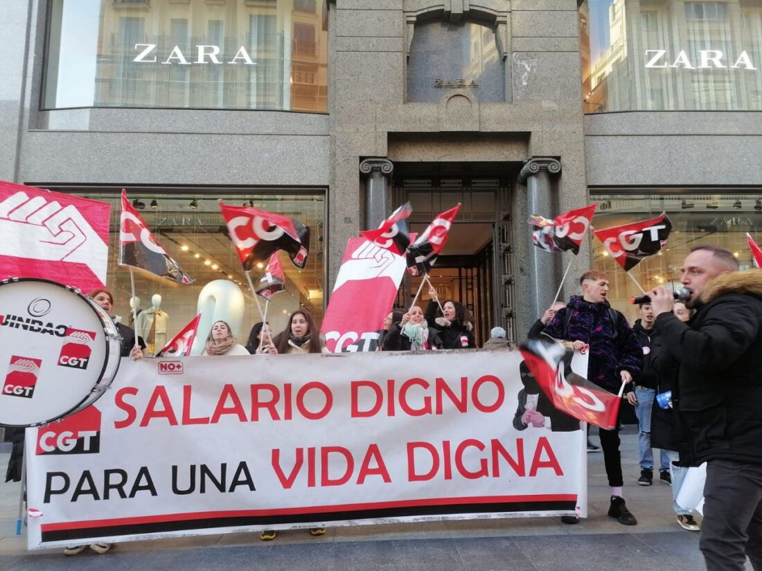 SUTSOCGTPoa's tweet photo. ⚫️🔴CGT convoca una #𝐇𝐔𝐄𝐋𝐆𝐀 el 𝟏𝟏 𝐝𝐞 𝐟𝐞𝐛𝐫𝐞𝐫𝐨 para el personal de las tiendas de #INDITEX en todo España.
¡Únete! ✊✊✊ https://t.co/eX29Wp57LC