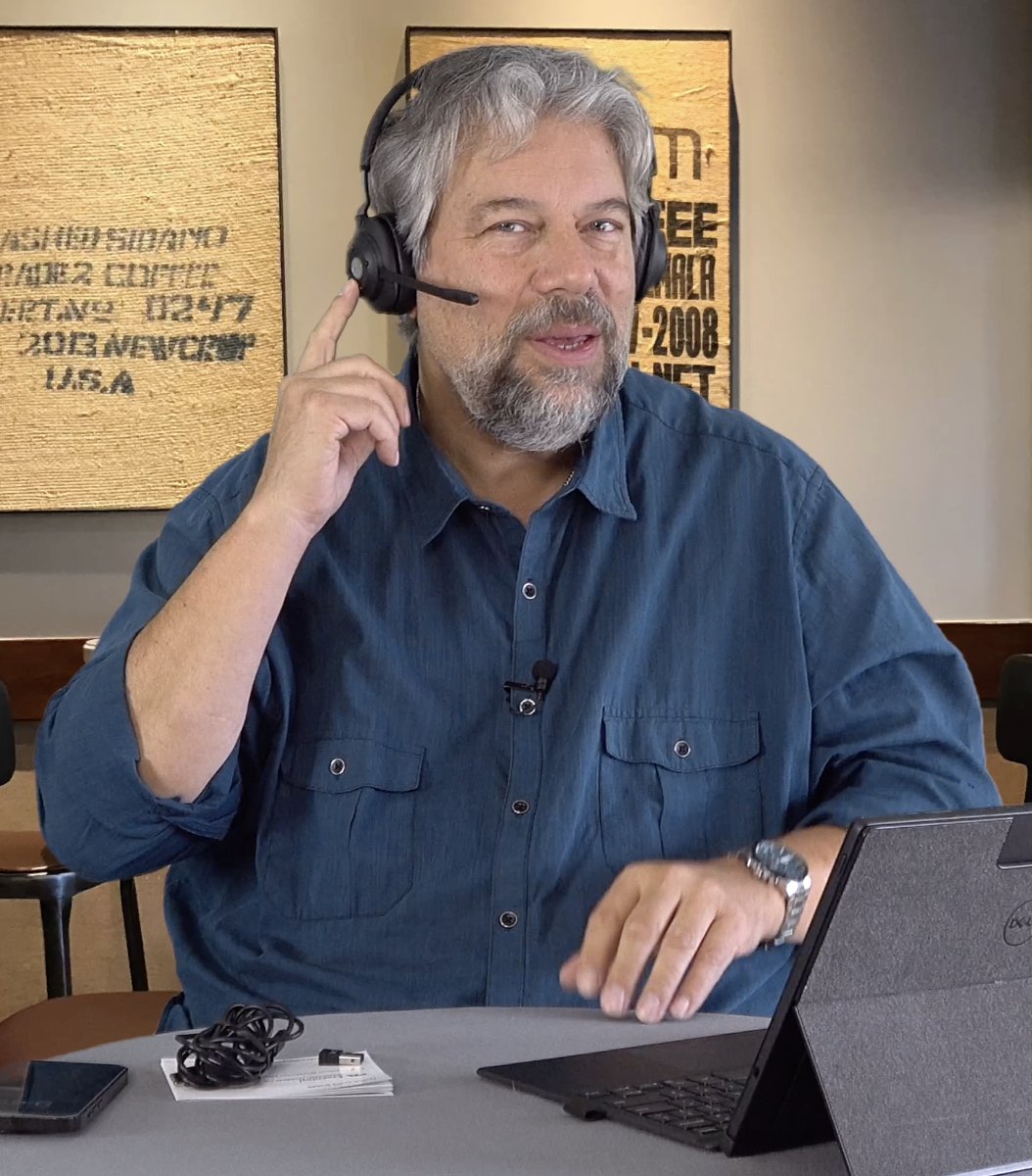 Spend a lot of time on the phone or on Zoom and Slack? Then you'll be happy to learn more about the <a href="/CyberAcoustics/">Cyber Acoustics</a> "Essential" Bluetooth Headset. Here's my demo and review: youtube.com/watch?v=7ImBhf… #cyberacoustics #headset #bluetooth #telephony