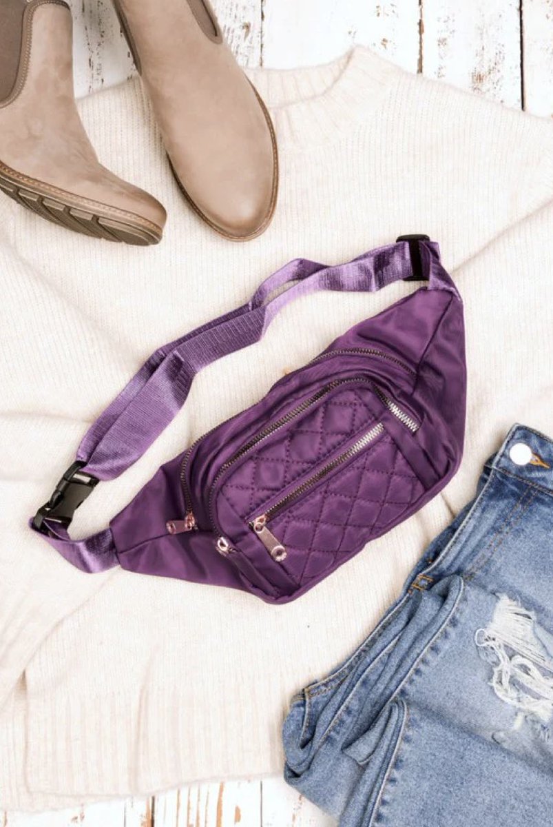 Our quilted sling bag comes in several colors but Plum might be my favorite 💜💜You can find this stylish little gem online now. Link to shop👇

lovelydayboutique.com

#slingbag #fannypack #quilted #quiltedbag #handbags #boutique #onlineboutique #onlineshopping #texasshopping