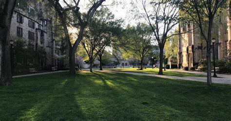 MapleGlenVision's tweet photo. Where are the students? Here is a 2022 report about the dwindling enrollment trend. How will your institution survive &amp; thrive? Let’s talk &amp; explore some innovative ideas &amp; strategies https://t.co/s8Jf44wSw9 #dwindlingcollegeenrollment #consultingtouniversities #futureofeducation https://t.co/3yCyaT9KR4