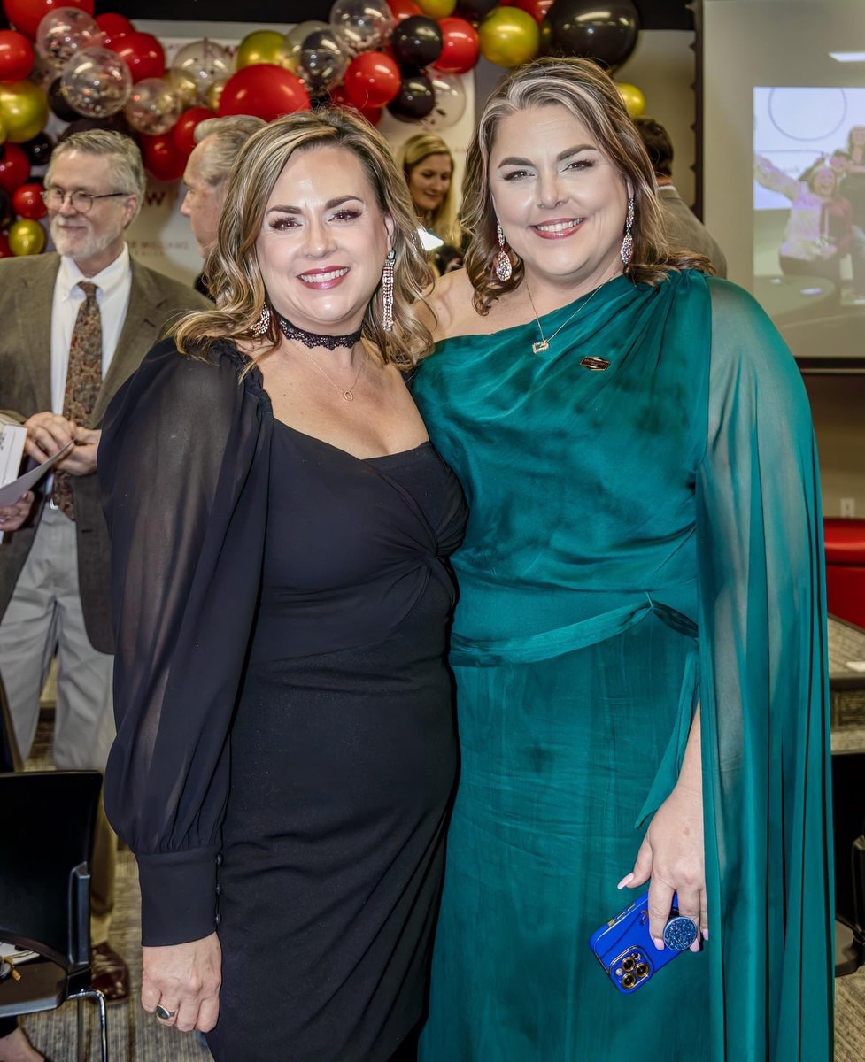 JillGordonSOLD's tweet photo. Jill Gordon, REALTOR® 601-622-7067 (cell), Keller Williams 601-977-9411 Excited to be recognized as an ALC (agency leadership council member), multimillion dollar producer, marketing excellence and my favorite one of all the AGENTS choice award. https://t.co/WqDXZhWTEq