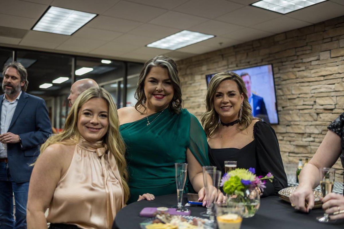 JillGordonSOLD's tweet photo. Jill Gordon, REALTOR® 601-622-7067 (cell), Keller Williams 601-977-9411 Excited to be recognized as an ALC (agency leadership council member), multimillion dollar producer, marketing excellence and my favorite one of all the AGENTS choice award. https://t.co/WqDXZhWTEq