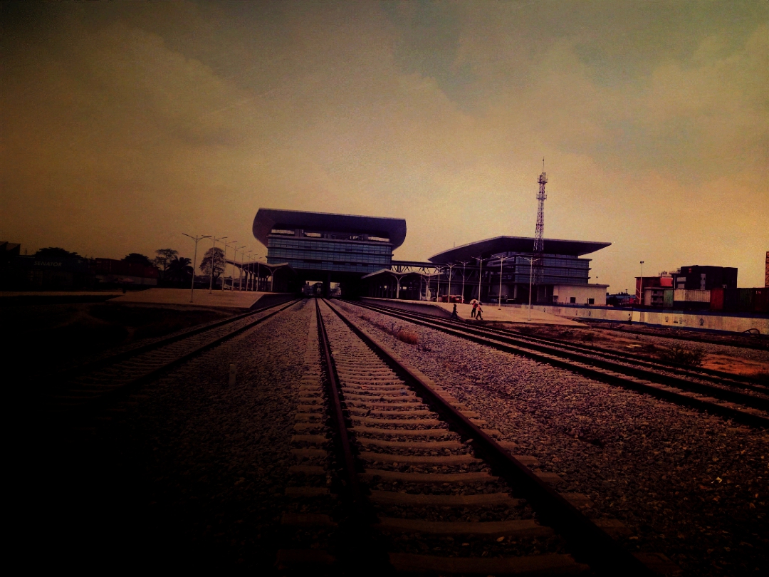 Oluwhatosin_jos's tweet photo. The tracks and its silhouette.may our tracks lead to better destination

Please follow me on Instagram Page: gracecentric_media

#exploringnewideas

#landscapephotography #architecturedesign #NaturePhotography #outdoors https://t.co/Yumr1NBh3l