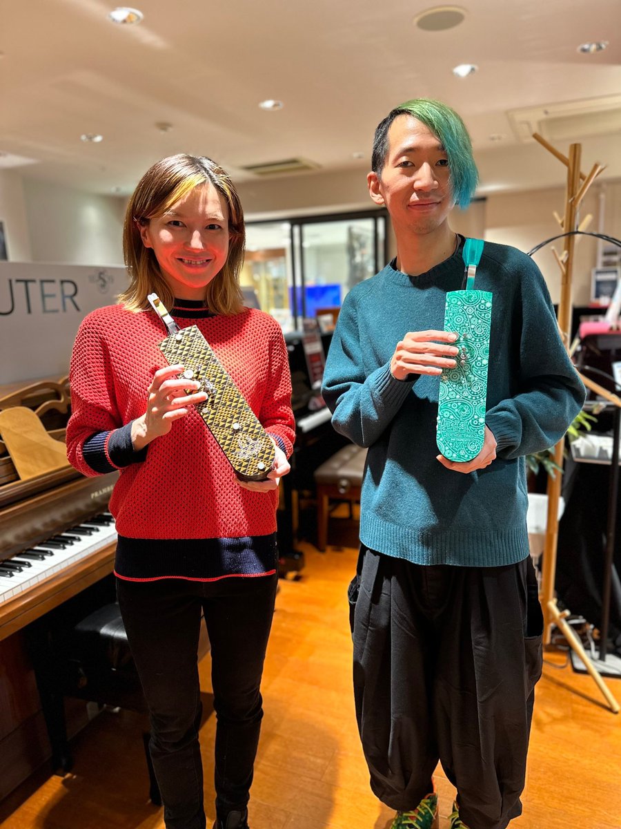 Chihiro_Tp's tweet image. 今日はNuEVIを試奏させて頂きました！
トランペット運指が基本になっているウィンドシンセサイザーなんです🪐✨
素敵な機会を頂きありがとうございます！
最先端の諸々にワクワクしていますー😆

#NuEVI #EWI #EVI #TRUMPET #CuttingEdge