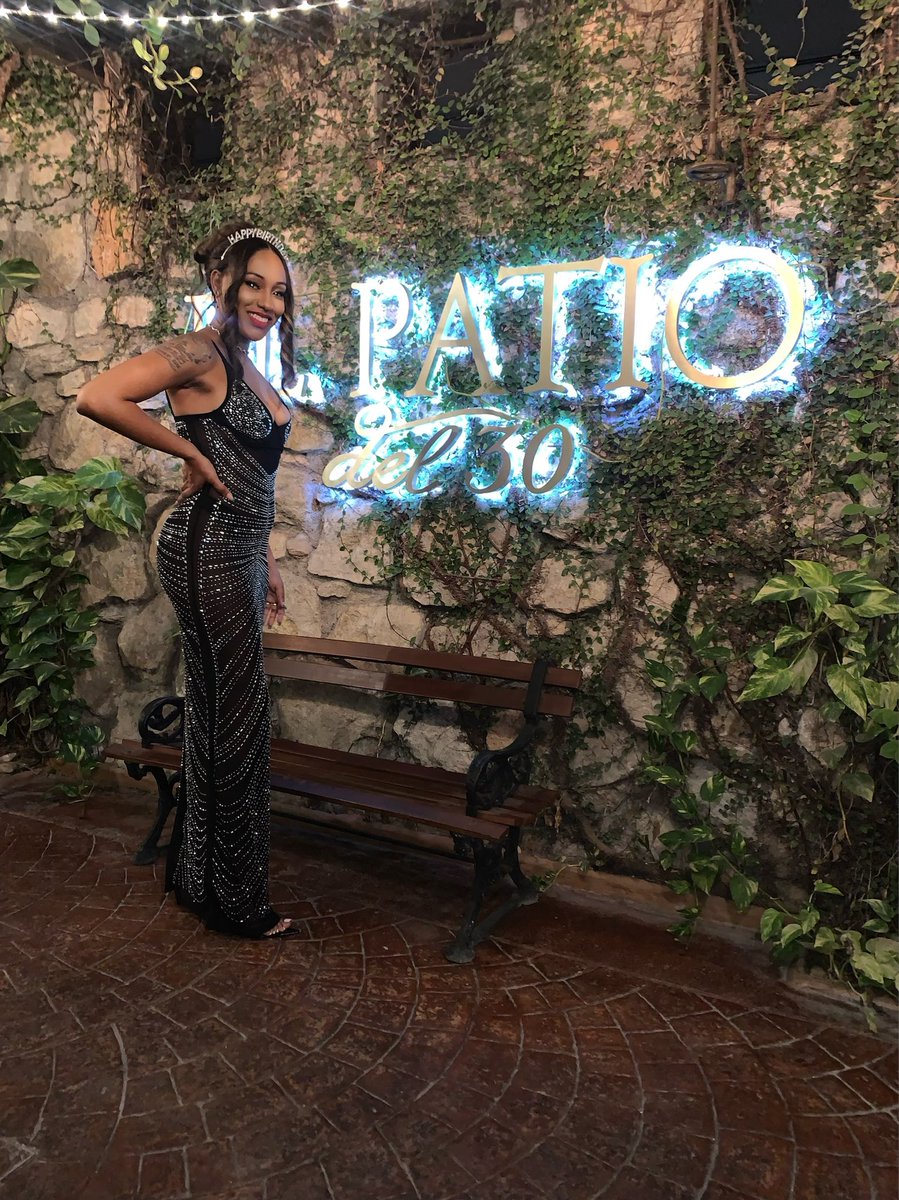 TooEthereal's tweet image. A birthday girl! ♒️✨