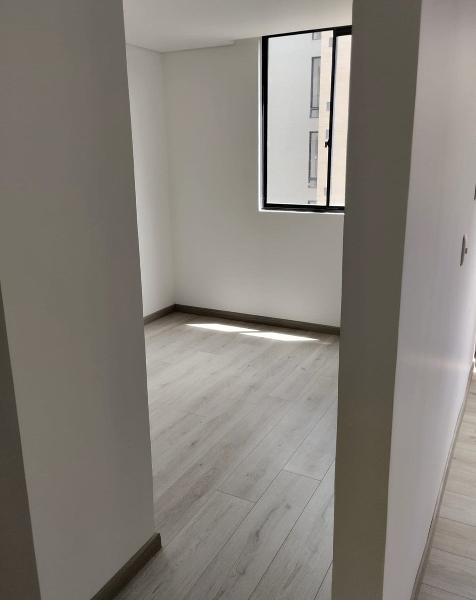 MaderPremium's tweet photo. El piso laminado a sido tendencia en las ultimas décadas, ecológico con el medio ambiente , muy cómodo reduce el frio del area y da una calidez en tu hogar 🍃😌

#diseñodeinteriores #pisos #pisolaminado #tuhogar #ecologico https://t.co/Lc4bksd1Il