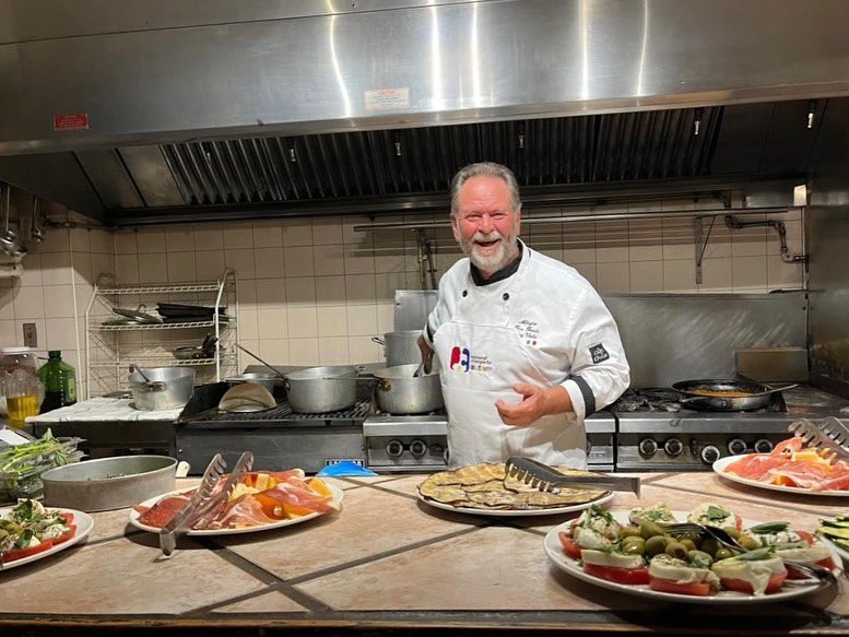 wavesofchanges1's tweet image. A Night Dedicated To Autism 
Our hearts are full and so are our tummies. Thank you Chef Tony from Allegro Fine Foods for hosting a  wonderful evening surrounded by lovely company enjoying delicious food, wine and incredible entertainment! 

#cookingforacause #wavesofchanges1