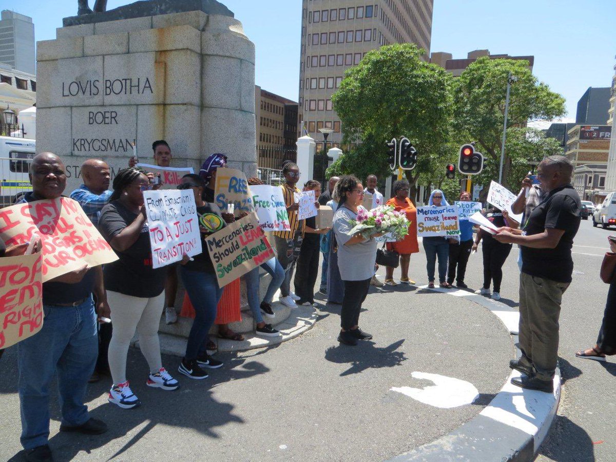 On Day 1 of the Mining Indaba underway in Cape Town, activists from Right To Say No Campaign picketed outside parliament calling for #JusticeForThulaniMaseko, the Swazi human rights lawyer and activist and leader of the mass democratic movement who was assassinated in January.