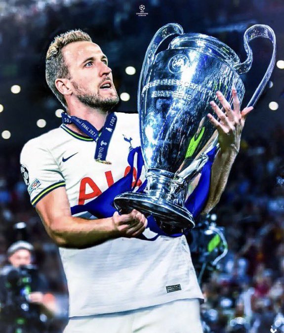 fullback03's tweet photo. Lloris out for 2 months.
Predicting Kane takes the armband and stays on as Spurs capt when Lloris returns in order to lift up the FA Cup and CL for the club 👍🏻 (like and retweet for good luck 🤣👏🏻) #coys 🔥 https://t.co/UkwJAgkP8r