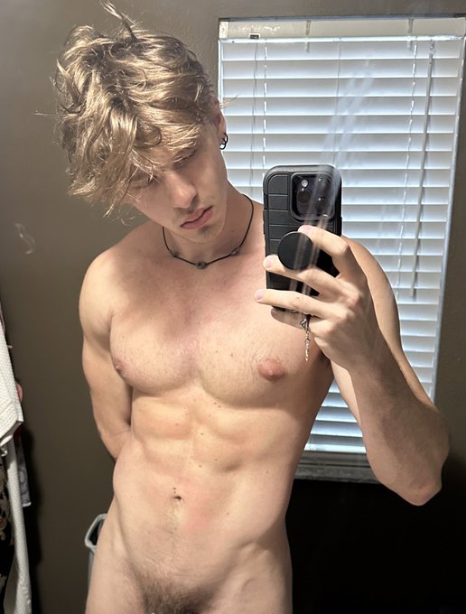 I missed this mirror https://t.co/0Gv83Gu4kT