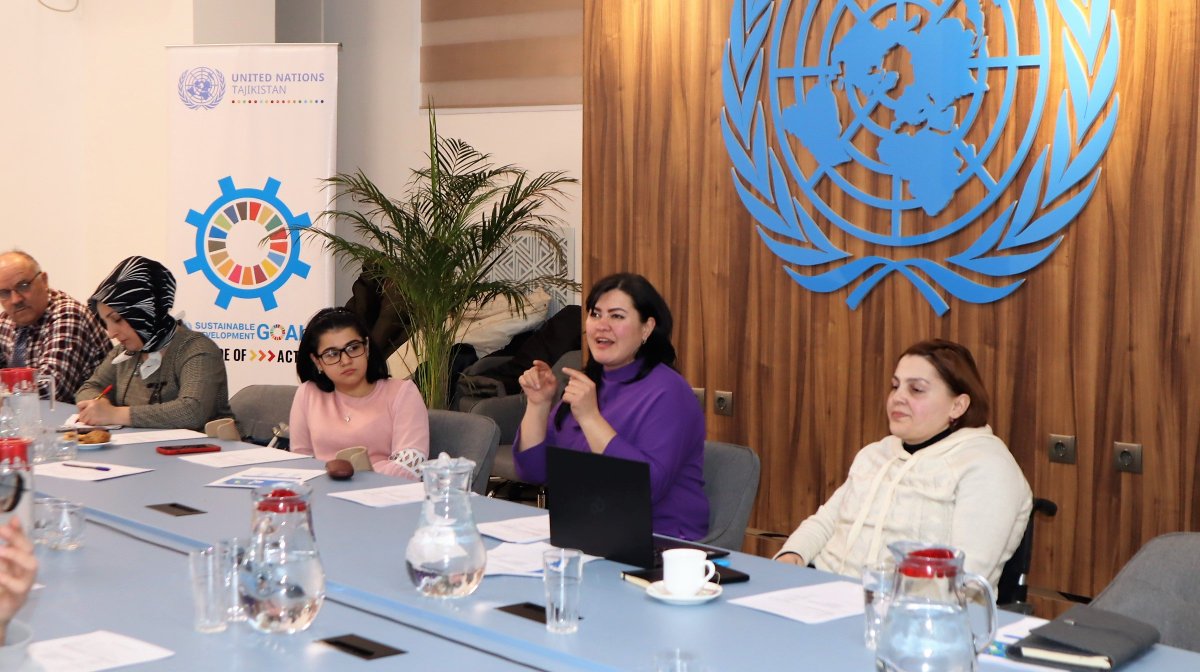 UNinTajikistan's tweet photo. Within #UNDIS and national action plan, @UNinTajikistan  &amp; @UNVEurasia conducted a session for #PWDs and youth activists of #Dushanbe on volunteering opportunities within the UN system. Participants learned about types of UNV assignments, requirements &amp; application details. #UNV https://t.co/nIJnSa8cGB