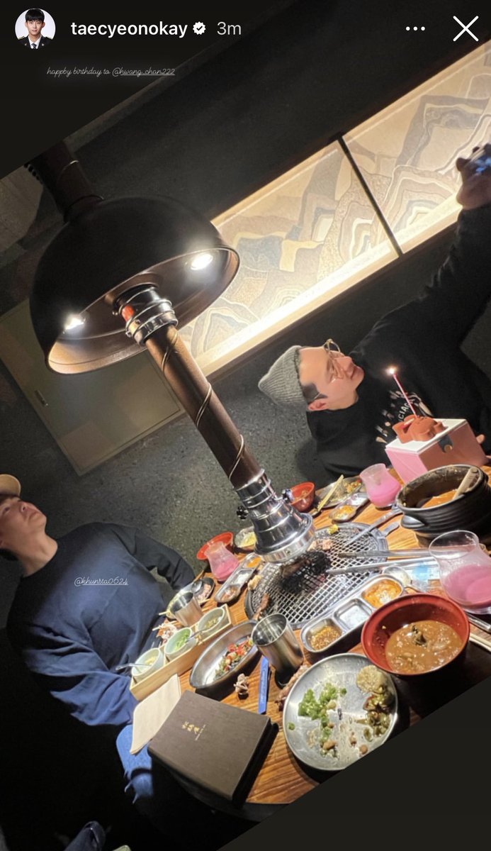 hotTAECmadambae's tweet image. Cabi line up…
180+ line up…
The fridge celebrating maknae’s birthday with Thai prince❤️💚💜

#2PM #투피엠
#Nichkhun #닉쿤 
#Taecyeon #옥택연 #택연 
#Chansung #황찬성 #찬성