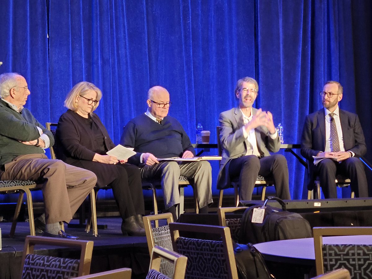@alliance4cehp Dr. David Price and an incredible panel address: 'Be indispensable: Focus CPD on improving #gaps #patient #outcomes'
#cme #education #quality #DataAnalytics #physicians #faculty development