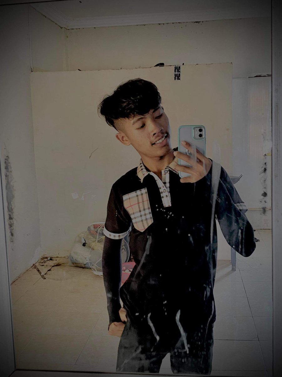 10A60559308's tweet photo. Single ញ៉ែបាន🥺❤️
#ញ៉ែញុមខ្ល���ទៅ🥺 https://t.co/tdFzPQZbv3
