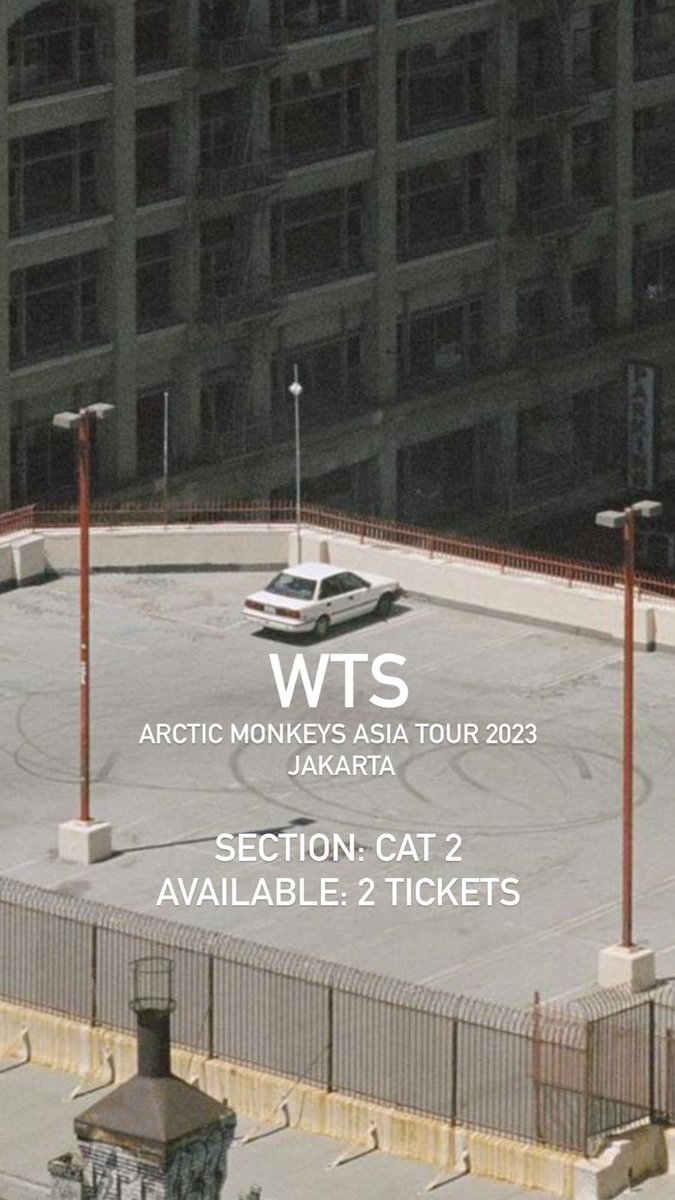 _junos_'s tweet photo. WTS #ArcticMonkeys #ArcticMonkeysJakarta #ArcticMonkeysIndonesia #CAT2 https://t.co/lnCxp21t54