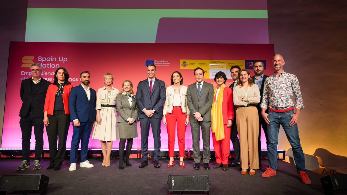 Pablo Orduña, LabsLand CEO, in a round table in the "Future we want" event with the presence of the President of Spain <a href="/sanchezcastejon/">Pedro Sánchez</a> and <a href="/SEDIAgob/">S.E. Digitalización e Inteligencia Artificial</a>.

The event took place in the context of the Spanish effort to promote its entrepreneurship ecosystem. 1/2