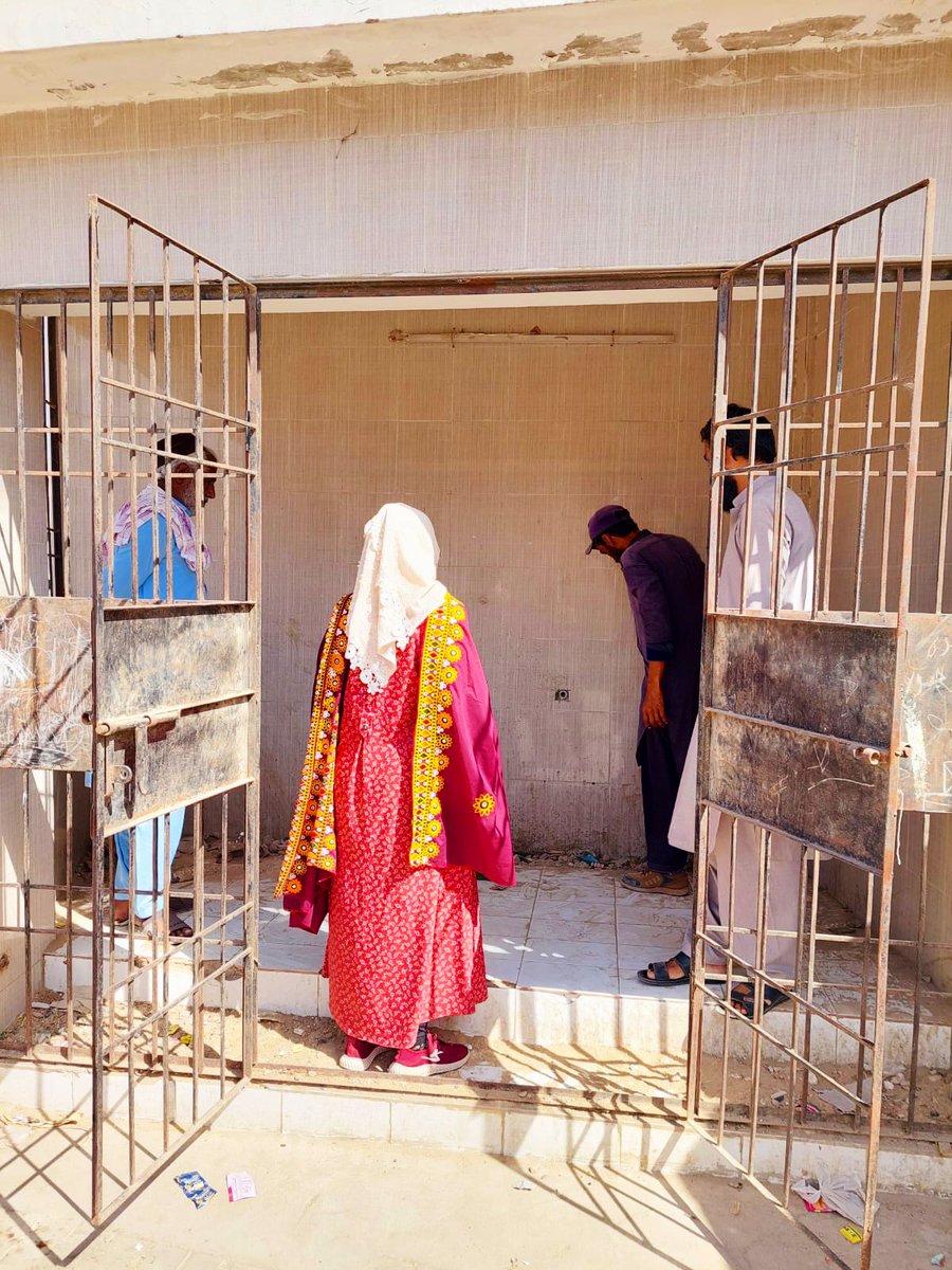 RasheedaBanoAHO's tweet photo. 08.02.2023
@KashifShoroPPP 
On the instructions of Mr. @KashifShoroPPP sahab, today visited the #waterpurification plant to activate the plant, constructed in the Noor Khan Chang Village UC-145 TMC Qasimabad &amp; also reviewed the work. https://t.co/KeyvOEyeHS