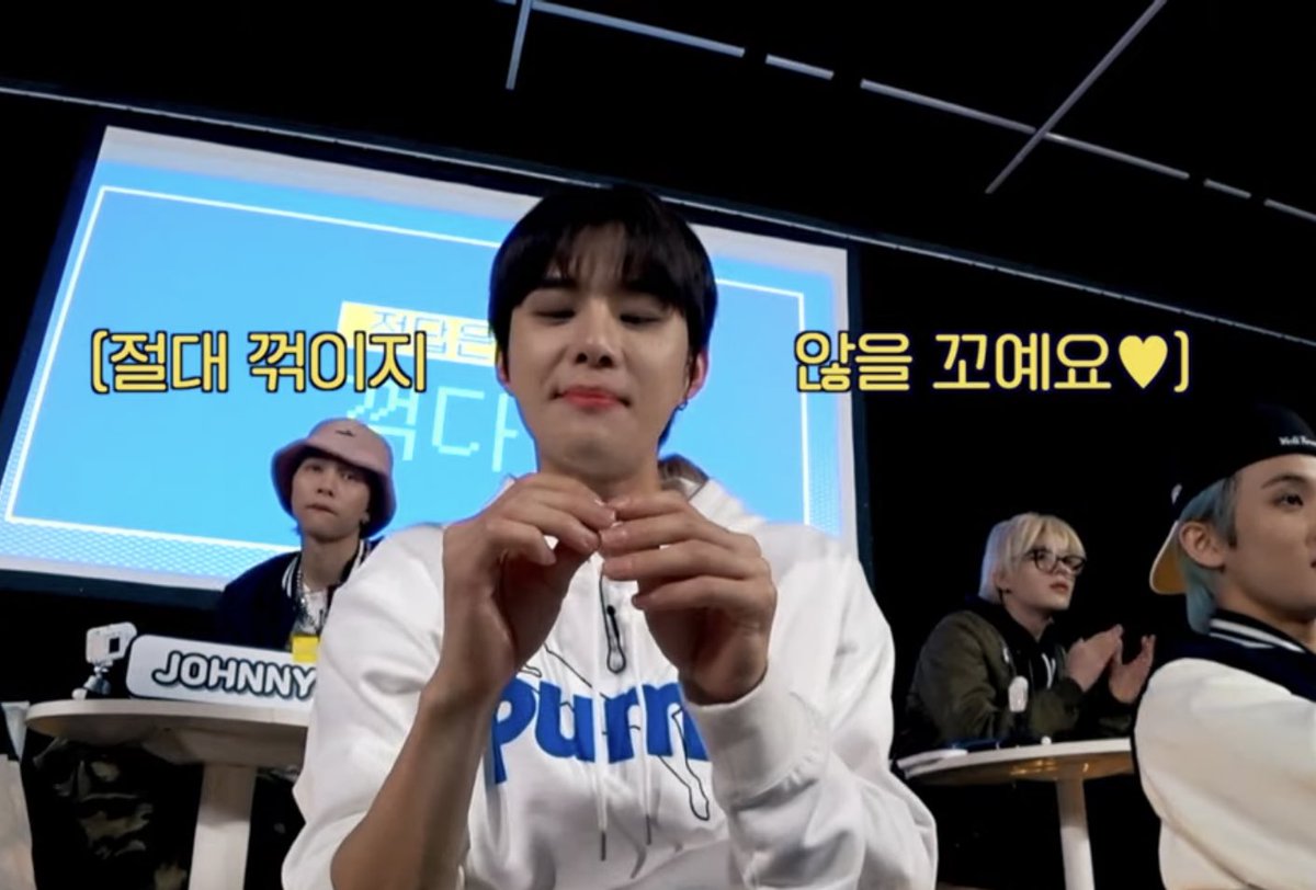 wookjw's tweet photo. Jungwoo’s smile when he got the questions right my jungwoo he’s so cute https://t.co/N43ocj0MA8