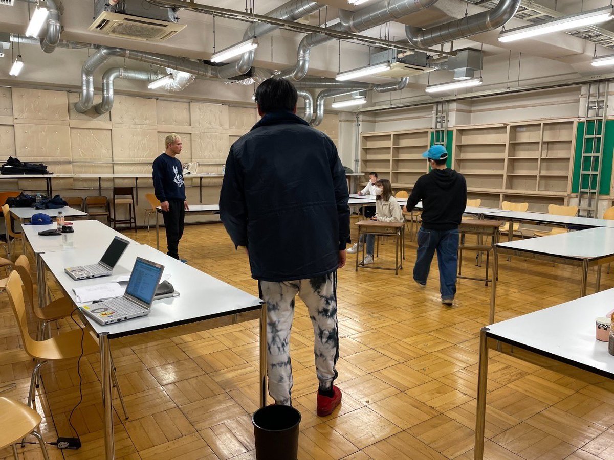 yoshimotostage's tweet image. #5BRAIN🧠

本日も稽古をしております‼️
日に日にどのチームもパワーアップしております💪🔥

今日は福島チームの稽古風景をお届け✨

🌟 チケットはこちらから
t.pia.jp/pia/ticketInfo…