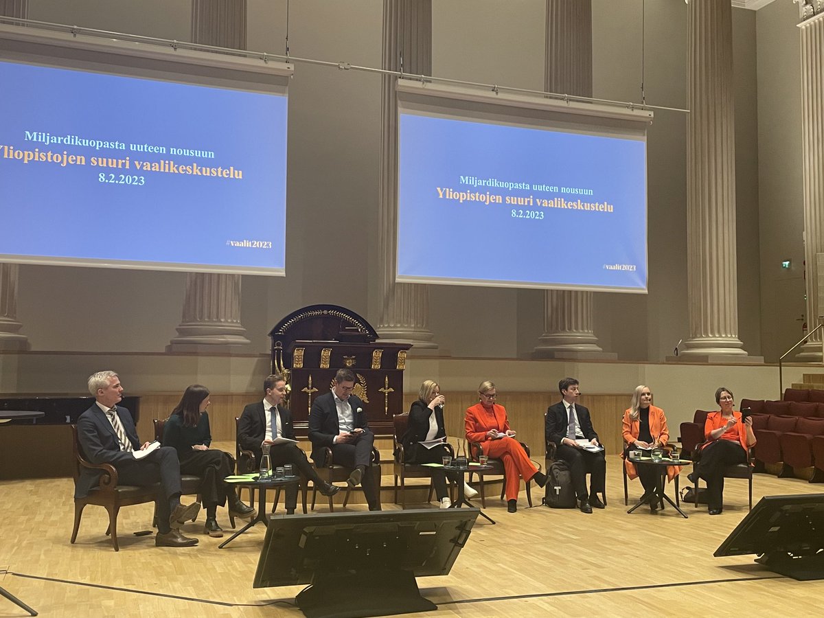 Salin täydeltä väkeä kuuntelemassa puolueiden näkemyksiä sivistyksen ja yliopistojen roolista yhteskuntamme tulevaisuuskysymysten ratkaisemisessa! ⁦<a href="/unifiry/">UNIFI</a>⁩