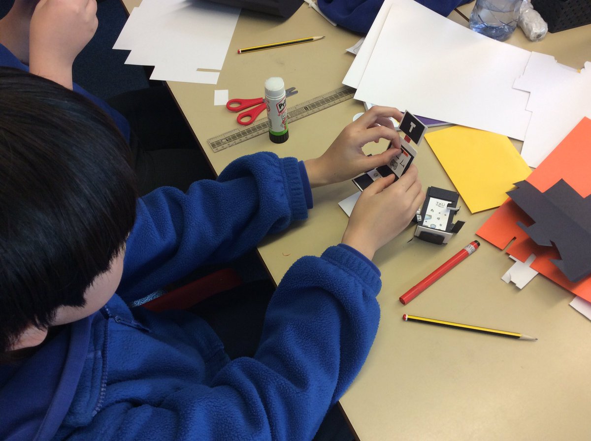 HartfordPrimary's tweet photo. #6CB are working hard to complete their very unique chairs https://t.co/Ndgk8JoGlq