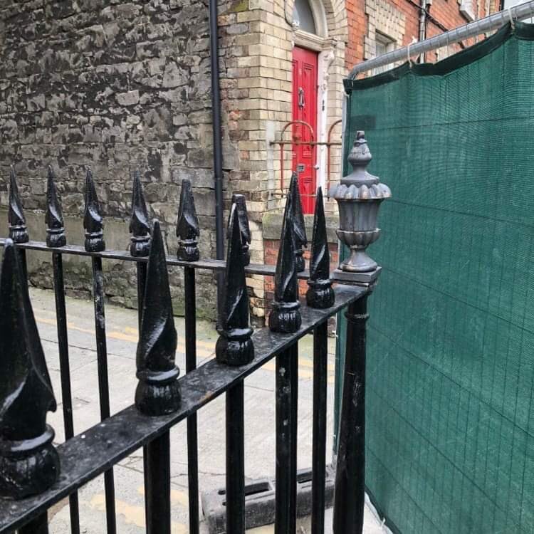 CliveFinlay1's tweet photo. Newly moulded post tops re-installed on Newenham Street site. We used one of the only good ones on site, got a mould taken of it and recast new ones. #limerick #georgian https://t.co/4h5LT5o1BE